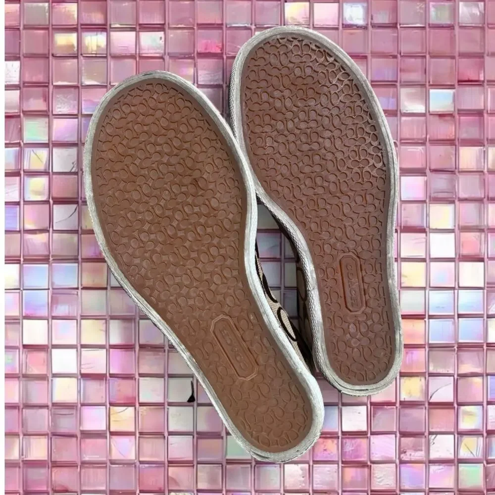Super cute vintage coach wedge